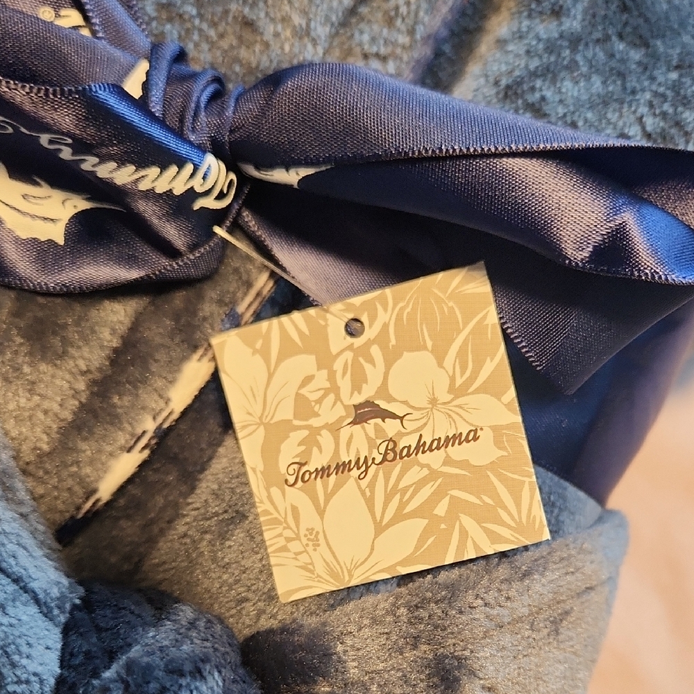 Bundle Of 2 Tommy Bahama Charcoal Plush Robes. NWOT - Picture 2 of 9